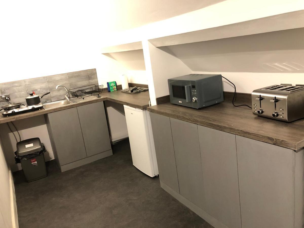 Village Self Contained Flat & Apartment Cheam