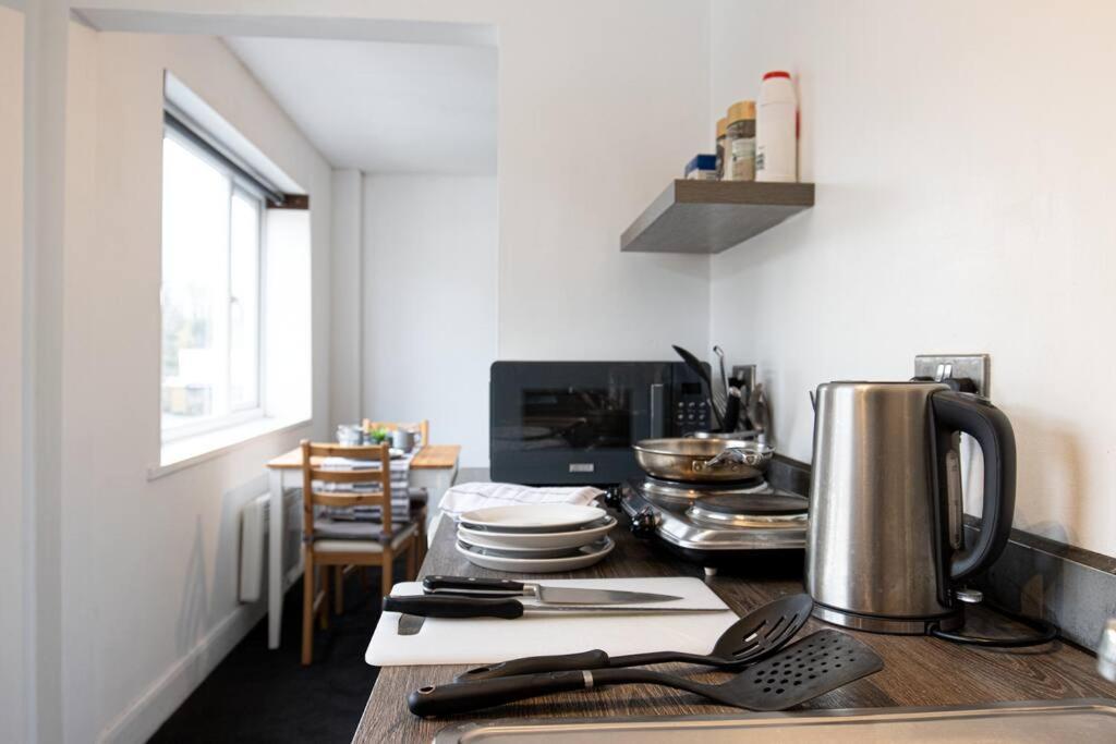 Village Self Contained Flat & Cheam